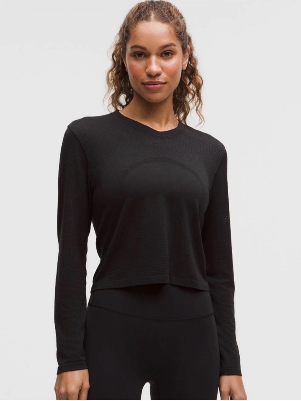 Swiftly open hole v neck long sleeve